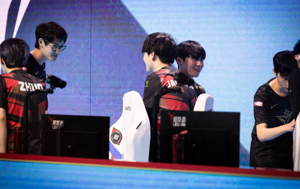 JackeyLove在美国队比赛中大胜,败北引发热议!的简单介绍 JackeyLove在美国队比赛中大胜,败北引发热议!的简单介绍