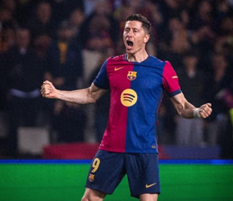 爱游戏-关于莱万多夫斯基新星出色防守表现惊艳，切尔西未来可期！的信息