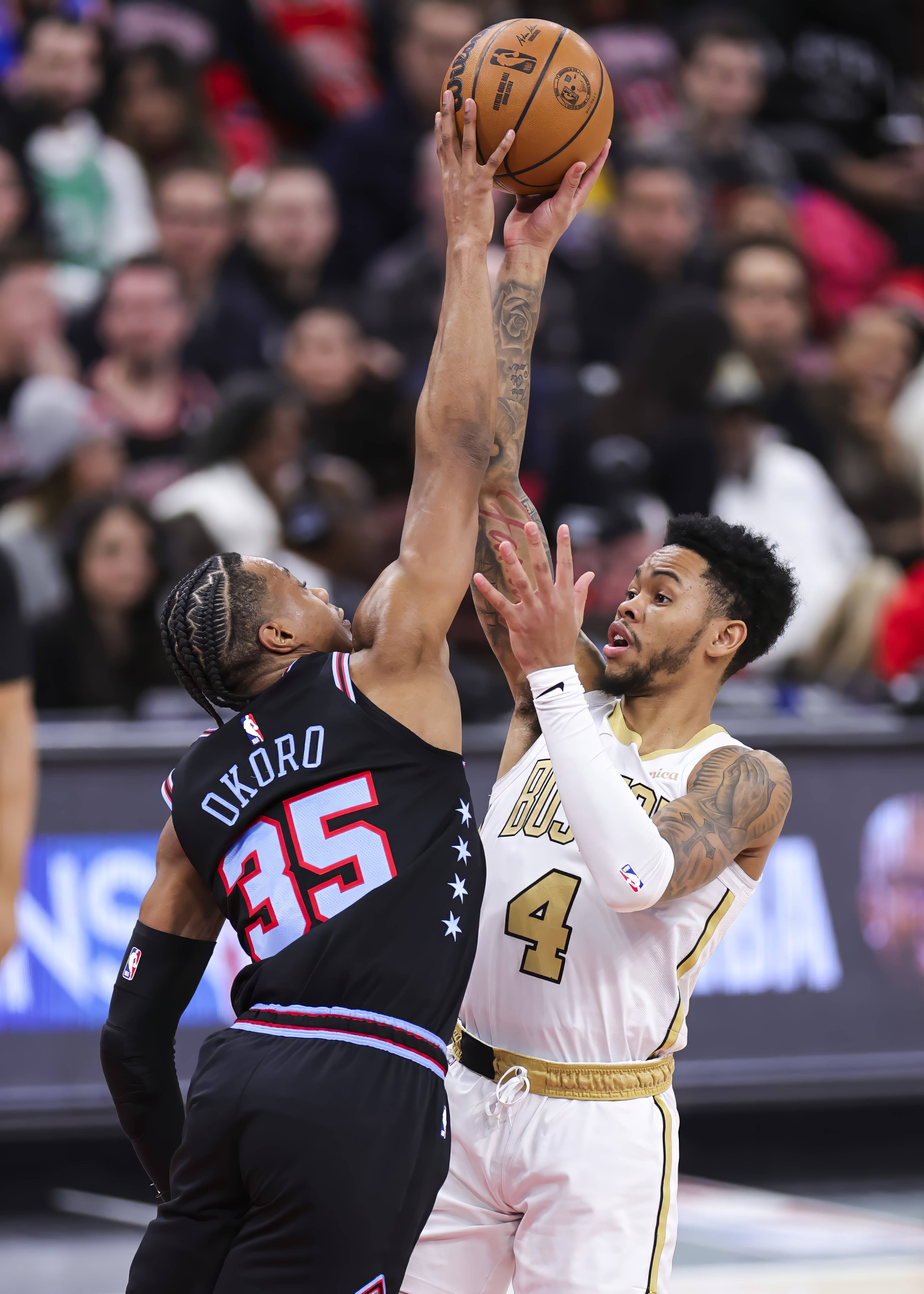 爱游戏体育-詹姆斯在公牛比赛中精彩发挥，挺进下一轮引发热议！的简单介绍