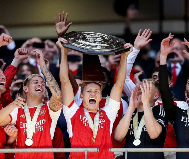 AYX SPORTS- 科维托娃生活照 