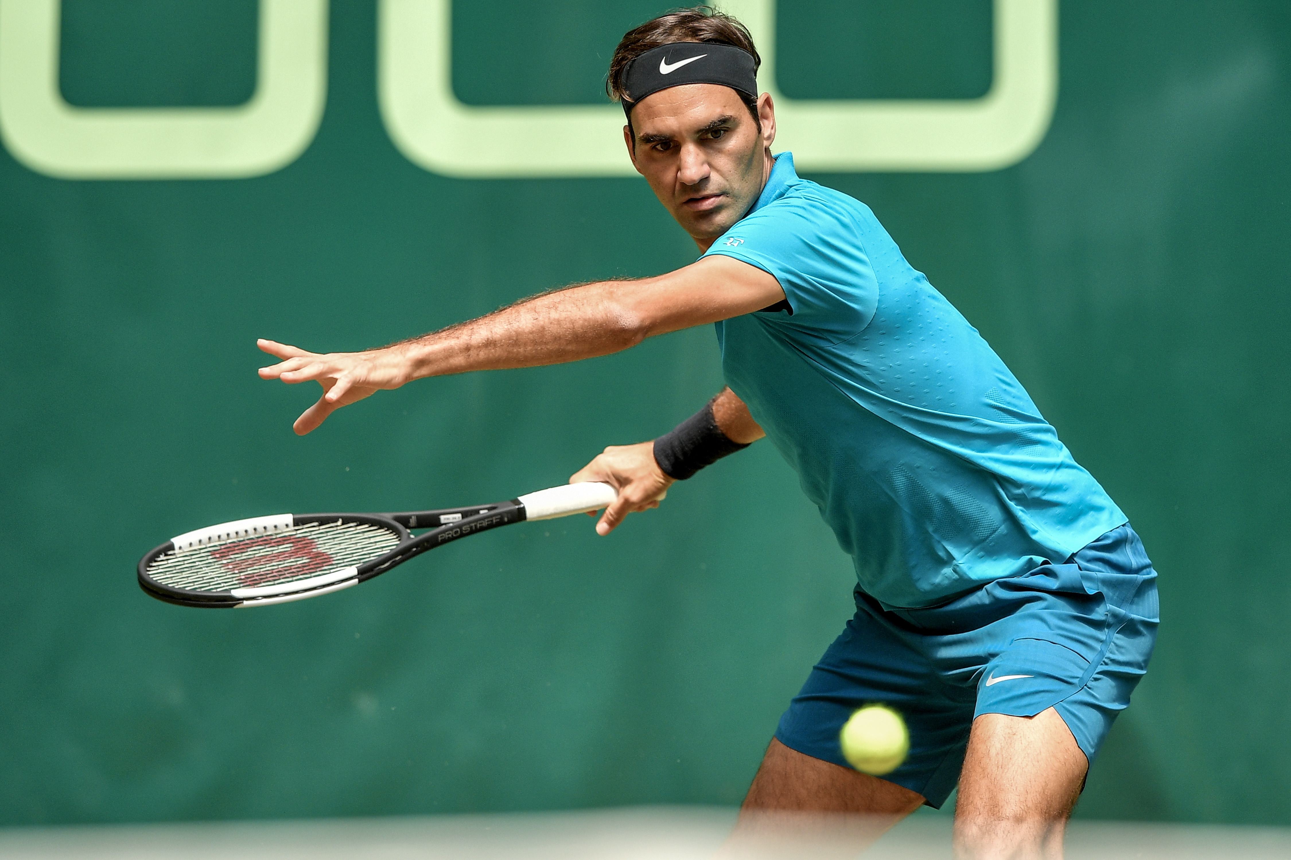 费德勒迎来二十赛季高光表现，快船球迷沸腾！的简单介绍