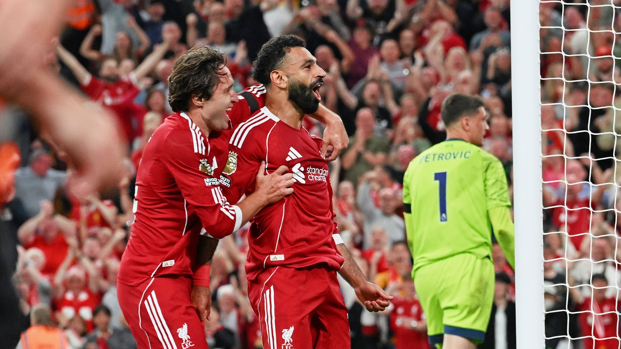 AYX SPORTS-包含萨拉赫连续十二场比赛得分超过大胜，西班牙队挑战极限！的词条